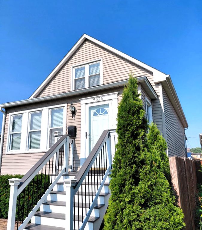 5026 S Lockwood Avenue, Chicago, IL 60638