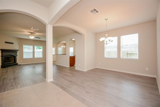 2239 Brown Oak Drive, Conroe, TX 77304