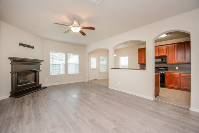 2239 Brown Oak Drive, Conroe, TX 77304