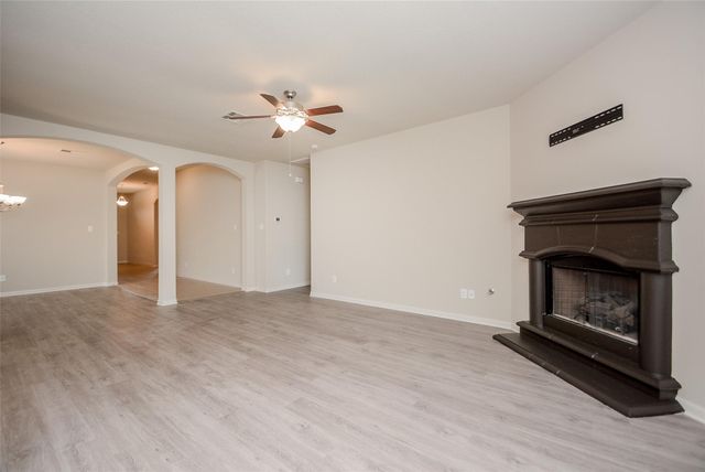 2239 Brown Oak Drive, Conroe, TX 77304