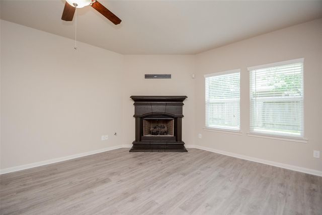 2239 Brown Oak Drive, Conroe, TX 77304