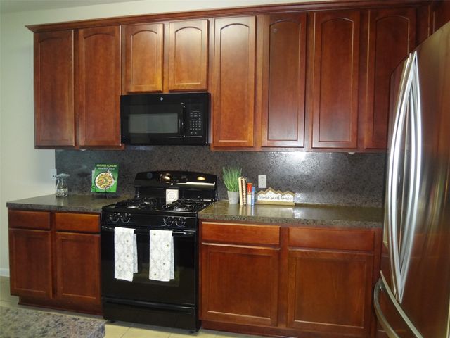 2239 Brown Oak Drive, Conroe, TX 77304