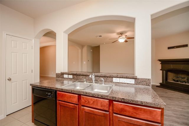 2239 Brown Oak Drive, Conroe, TX 77304