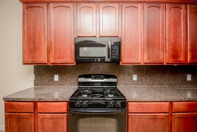 2239 Brown Oak Drive, Conroe, TX 77304