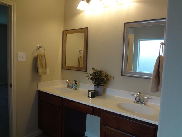 2239 Brown Oak Drive, Conroe, TX 77304