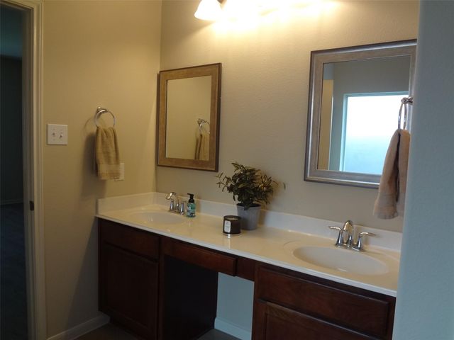 2239 Brown Oak Drive, Conroe, TX 77304