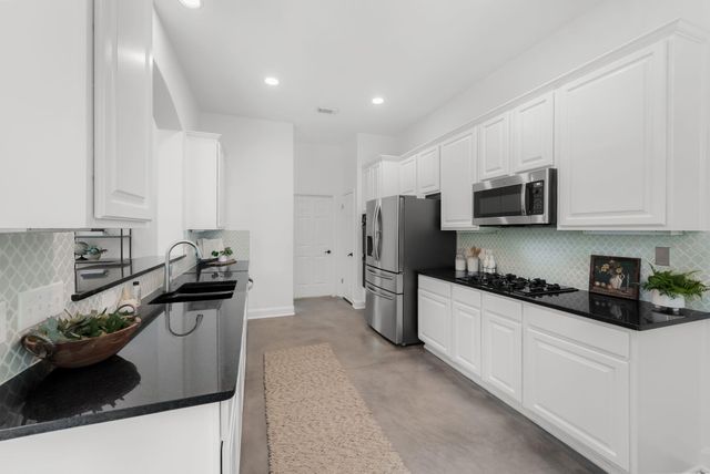 12001 Portofino DR, Austin, TX 78732
