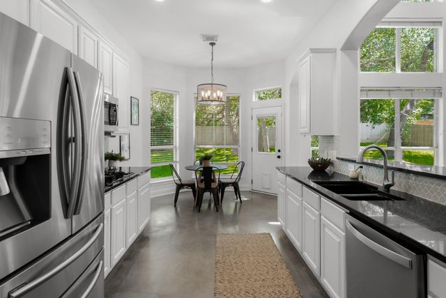 12001 Portofino DR, Austin, TX 78732