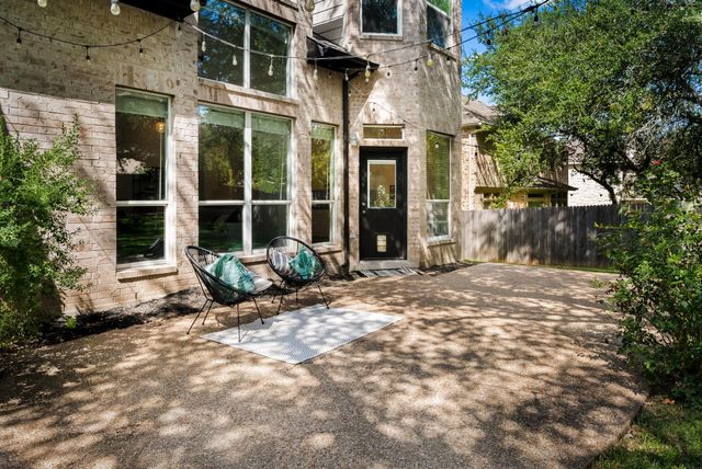 12001 Portofino DR, Austin, TX 78732