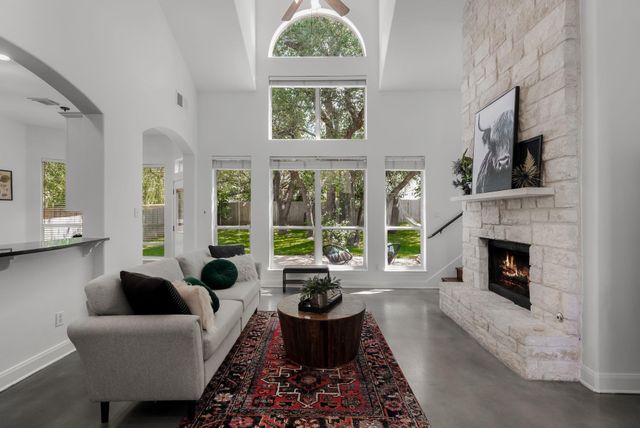 12001 Portofino DR, Austin, TX 78732
