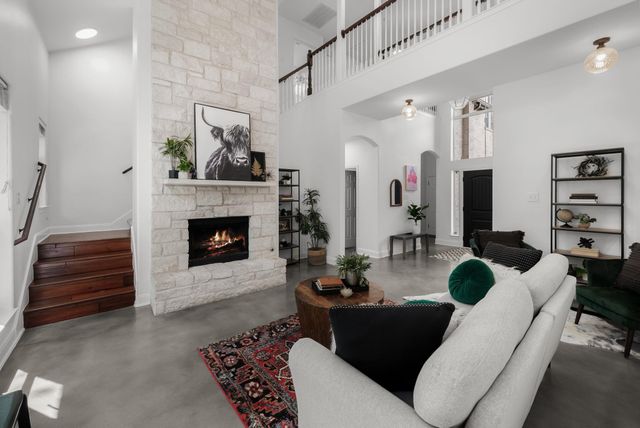 12001 Portofino DR, Austin, TX 78732