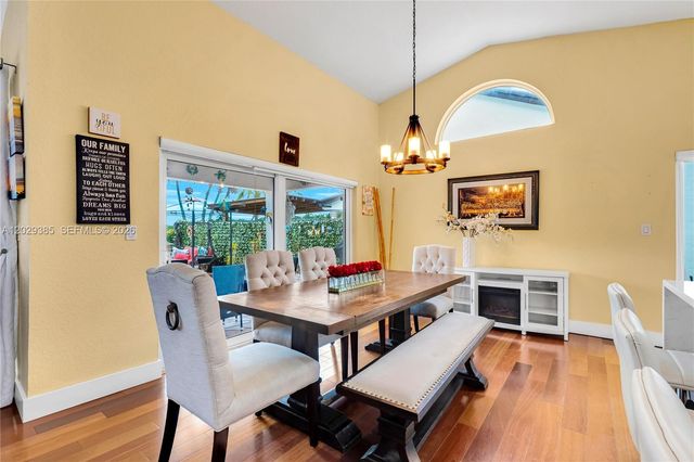 19641 NW 88th Avenue, Hialeah, FL 33018