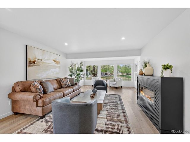 8943 Greenspointe Ln, Highlands Ranch, CO 80130