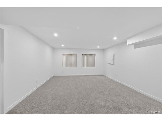 8943 Greenspointe Ln, Highlands Ranch, CO 80130