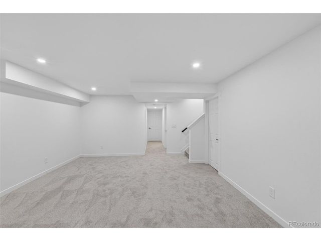 8943 Greenspointe Ln, Highlands Ranch, CO 80130