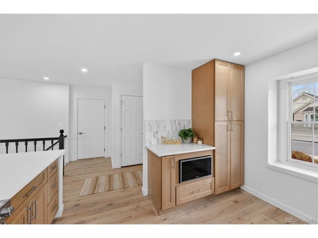 8943 Greenspointe Ln, Highlands Ranch, CO 80130