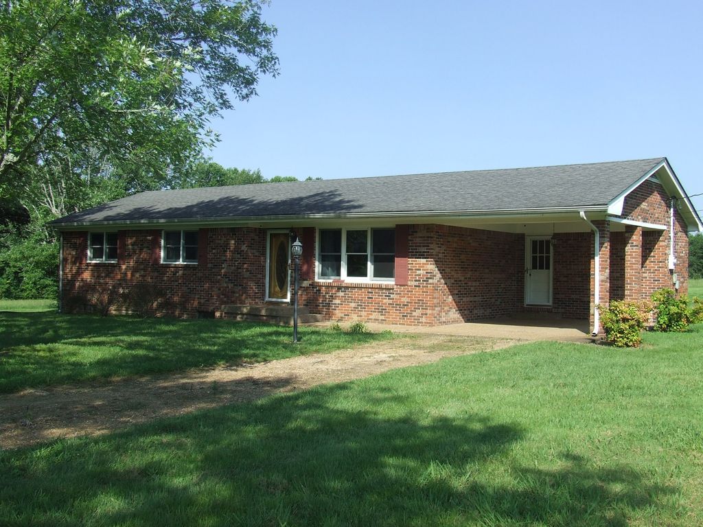 1867 Shellsford Rd, Mcminnville, TN 37110