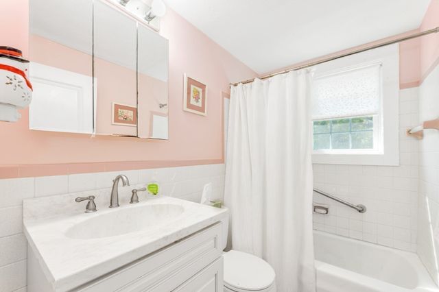 37 Leominster Rd 37, Dedham, MA 02026
