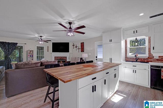 576 PINE HARBOR ROAD, Pell City, AL 35128