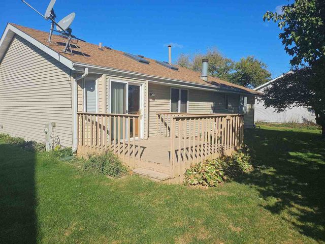 108 SEQUOYAH Court, Poplar Grove, IL 61065