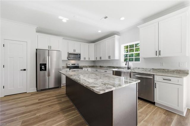 640 44th ST, Newport News, VA 23607