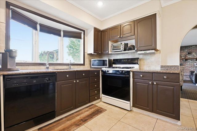 2872 Bayview Avenue, Wantagh, NY 11793