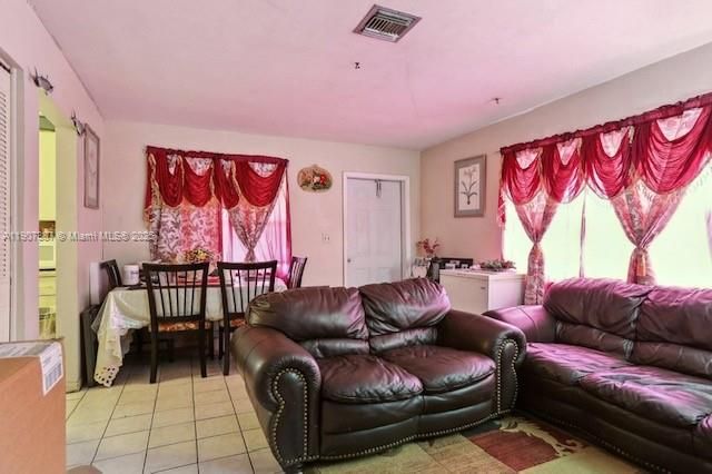 231 SW 8th Ct, Pompano Beach, FL 33060