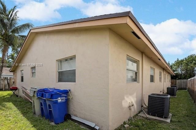 231 SW 8th Ct, Pompano Beach, FL 33060