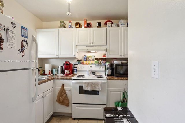 231 SW 8th Ct, Pompano Beach, FL 33060