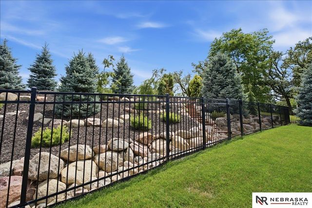 3309 Davy Jones Drive, Plattsmouth, NE 68048