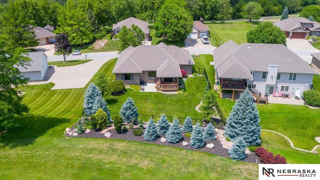 3309 Davy Jones Drive, Plattsmouth, NE 68048