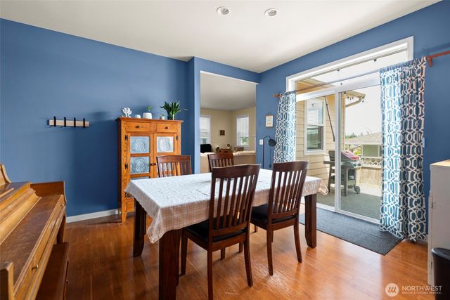2140 SW Vista Park Drive, Oak Harbor, WA 98277
