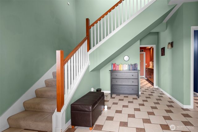 2140 SW Vista Park Drive, Oak Harbor, WA 98277