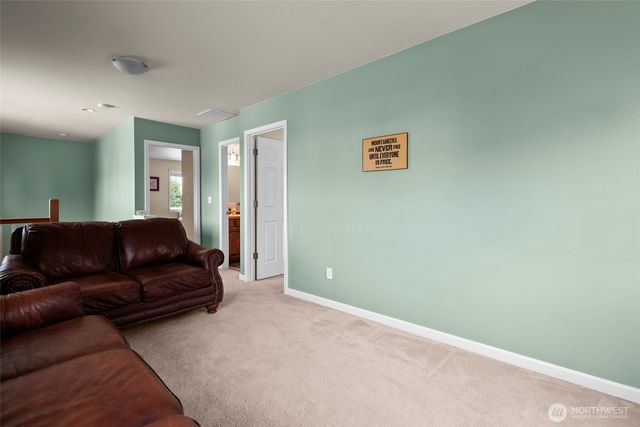 2140 SW Vista Park Drive, Oak Harbor, WA 98277