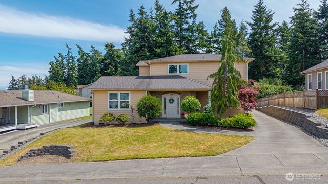 2140 SW Vista Park Drive, Oak Harbor, WA 98277