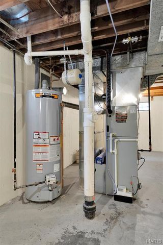 7541 Ahern Avenue, University City, MO 63130