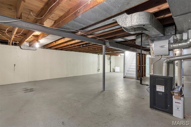 7541 Ahern Avenue, University City, MO 63130