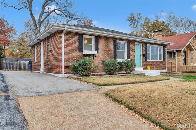 7541 Ahern Avenue, University City, MO 63130