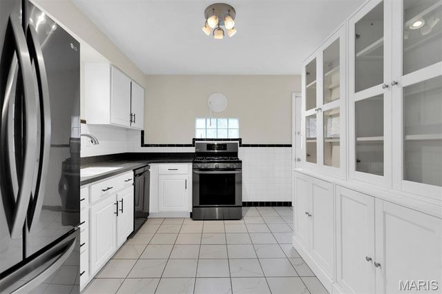 7541 Ahern Avenue, University City, MO 63130