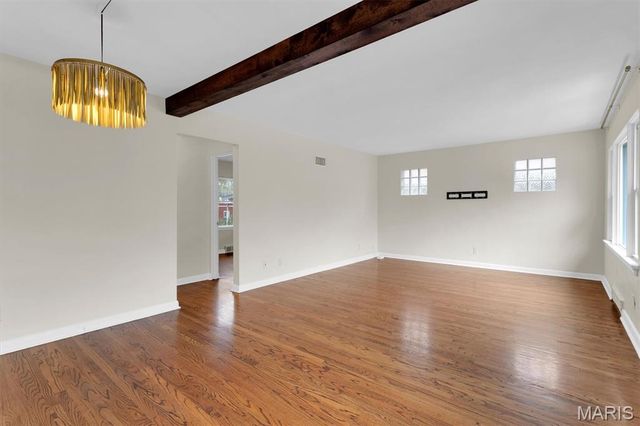 7541 Ahern Avenue, University City, MO 63130