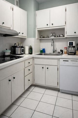 2899 Collins Ave 1234, Miami Beach, FL 33140