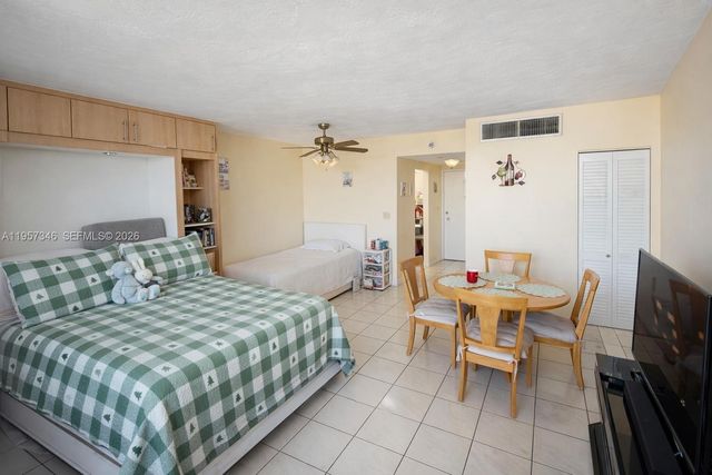 2899 Collins Ave 1234, Miami Beach, FL 33140