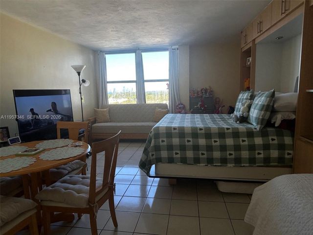 2899 Collins Ave 1234, Miami Beach, FL 33140