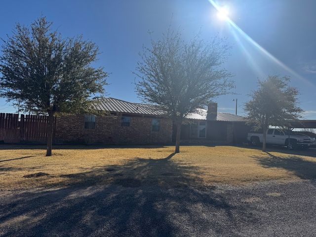 2125 W Lamar Ave, Fort Stockton, TX 79735