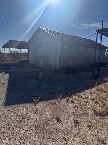 2125 W Lamar Ave, Fort Stockton, TX 79735