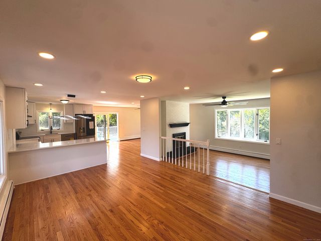 4 Bayview Circle, Watertown, CT 06795