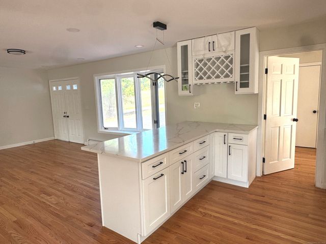 4 Bayview Circle, Watertown, CT 06795