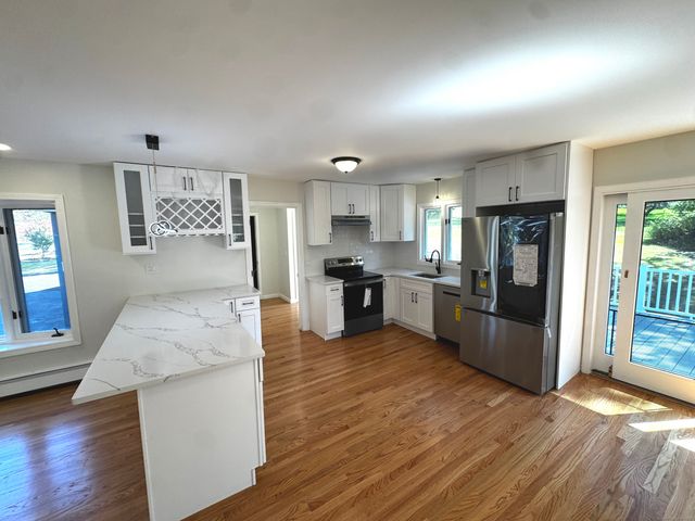 4 Bayview Circle, Watertown, CT 06795