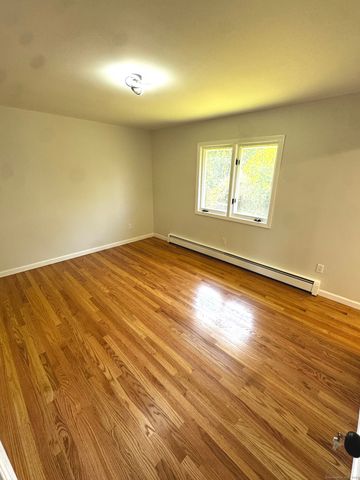 4 Bayview Circle, Watertown, CT 06795