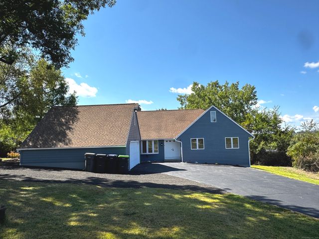 4 Bayview Circle, Watertown, CT 06795